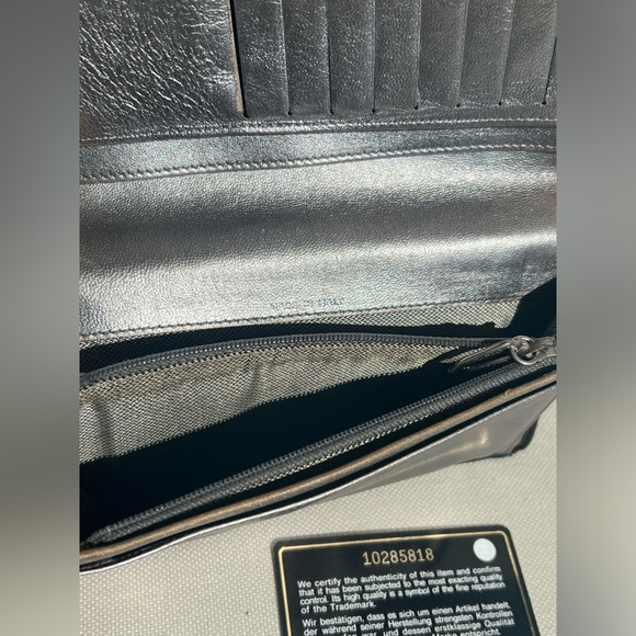 RARE Chanel Striped Bi-Fold Wallet - Picture 11 of 16